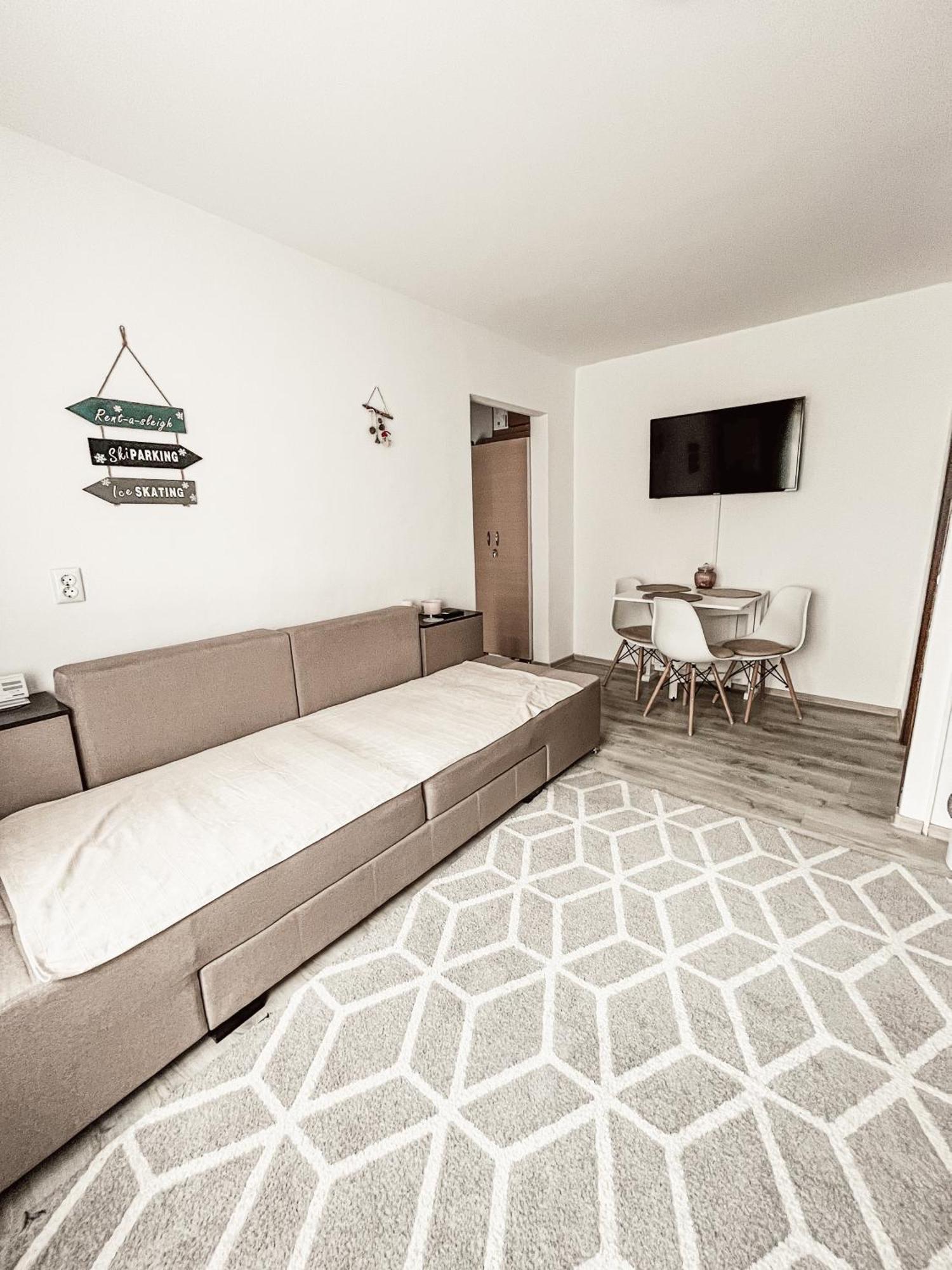 Apartament One Divine - Zarnesti Exterior photo
